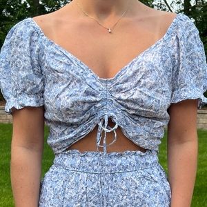 Hollister blue floral print top